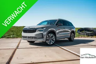 Skoda Kodiaq 1.5 TSI PHEV Sportline | PANO | TREKHAAK | 20" VELGEN | STEEL GREY